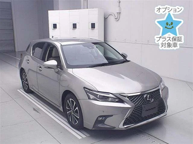 Lexus CT — фото 1
