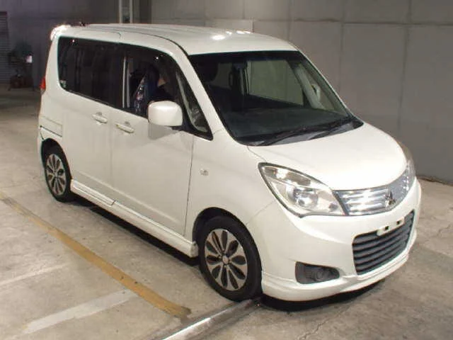 Mitsubishi DELICA D2