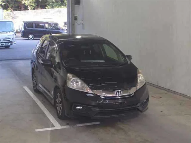 Honda FIT SHUTTLE — фото 1