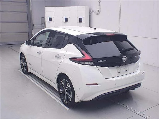 Nissan LEAF — фото 2