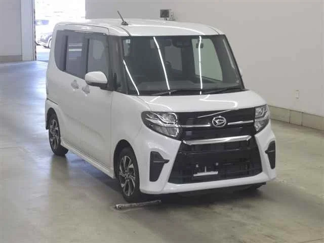 Daihatsu TANTO — фото 1