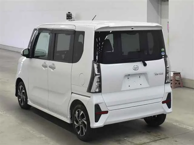 Daihatsu TANTO — фото 2