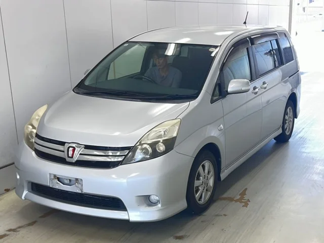 Toyota ISIS