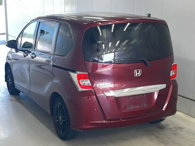 Honda FREED — фото 2