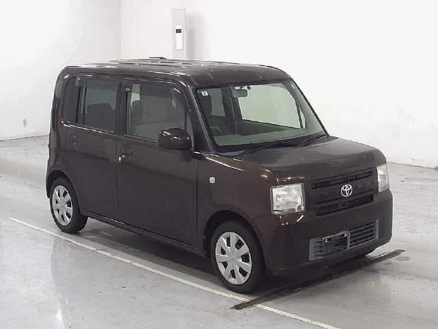 Toyota PIXIS SPACE