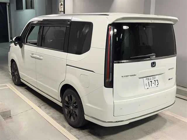 Honda STEP WAGON — фото 2
