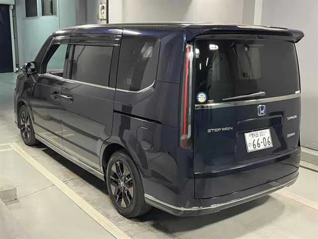 Honda STEP WAGON — фото 2