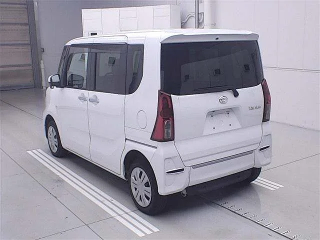 Daihatsu TANTO — фото 2