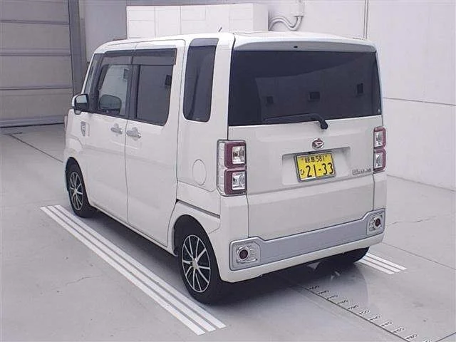 Daihatsu WAKE — фото 2
