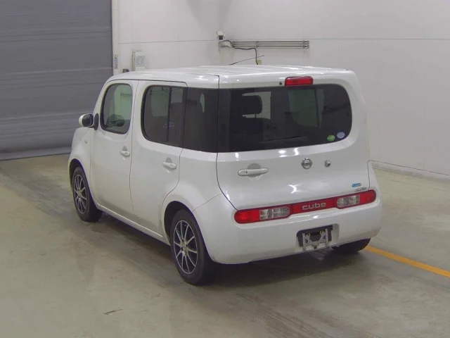Nissan CUBE — фото 2