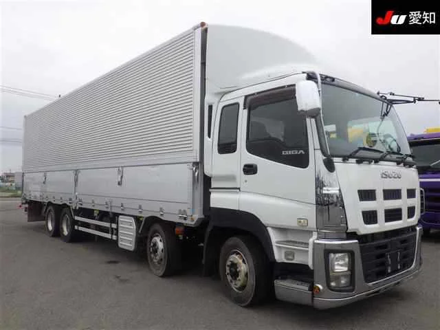 Isuzu GIGA