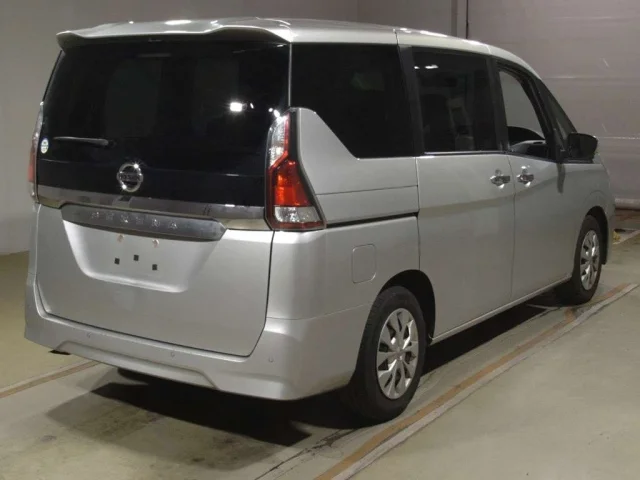 Nissan SERENA — фото 2