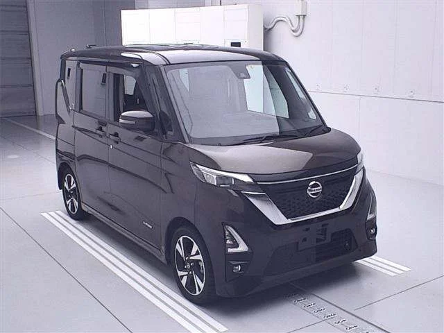 Nissan ROOX — фото 1