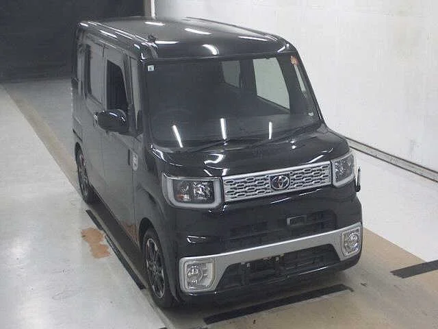 Toyota PIXIS MEGA
