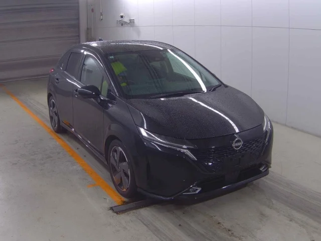 Nissan AURA