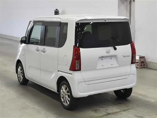 Daihatsu TANTO — фото 2