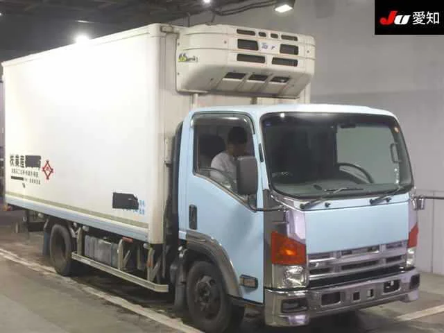 Isuzu TRUCK
