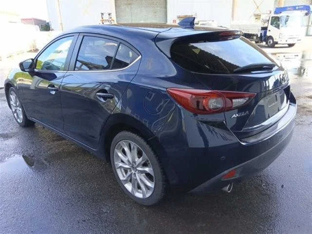 Mazda AXELA — фото 2