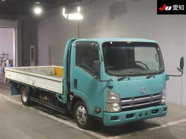 Nissan TRUCK