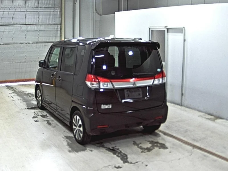 Mitsubishi DELICA D2 — фото 2
