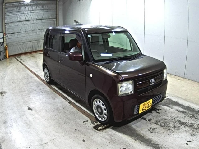 Toyota PIXIS SPACE
