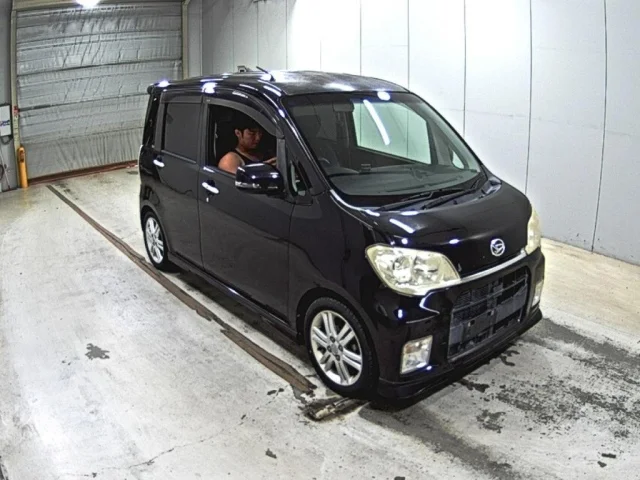 Daihatsu TANTO EXE — фото 1