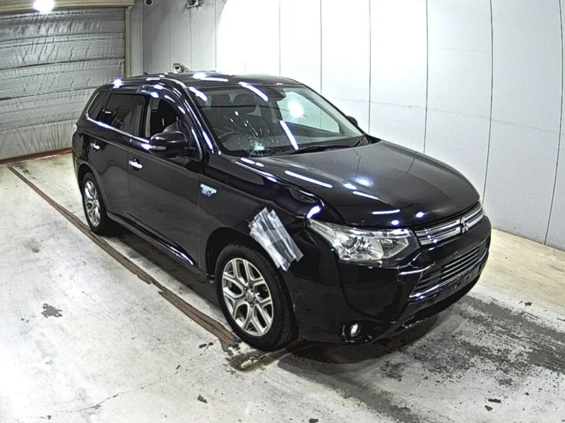 Mitsubishi OUTLANDER PHEV — фото 1