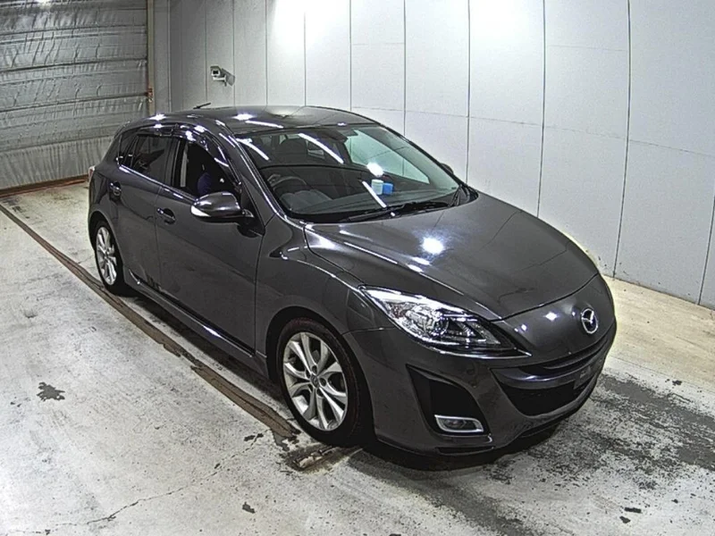 Mazda AXELA — фото 1