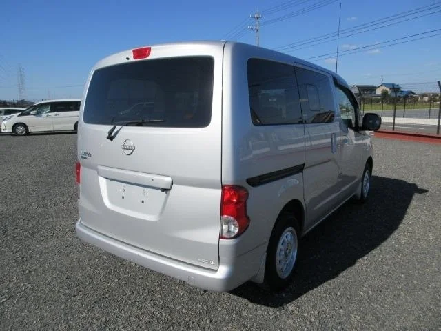 Nissan NV200 — фото 2