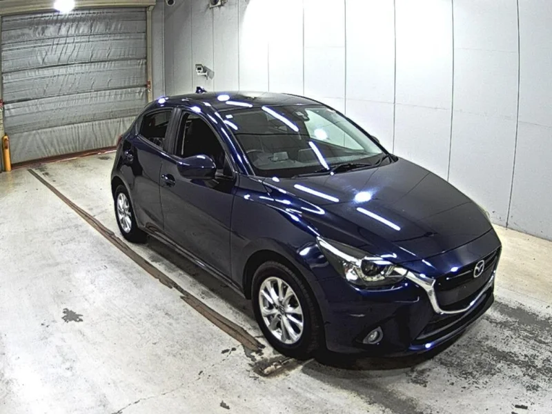 Mazda DEMIO — фото 1