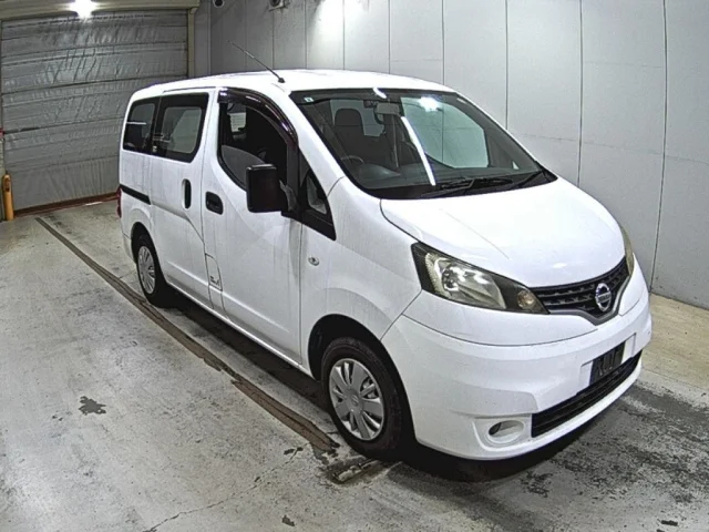 Nissan NV200 — фото 1
