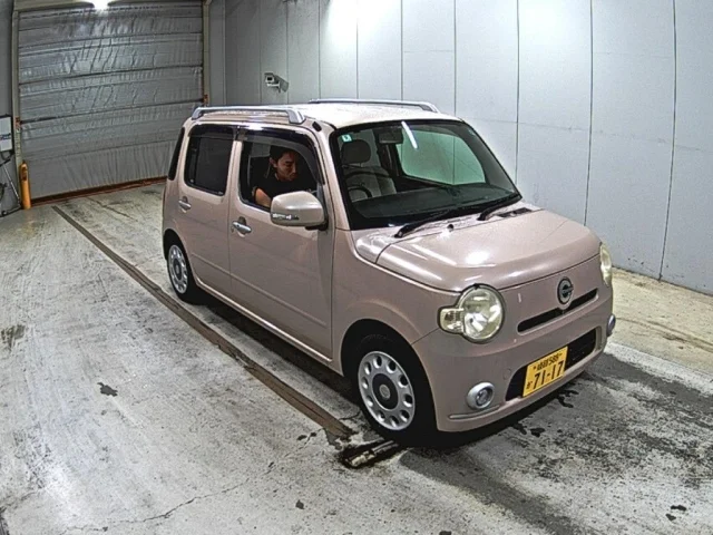 Daihatsu MIRA