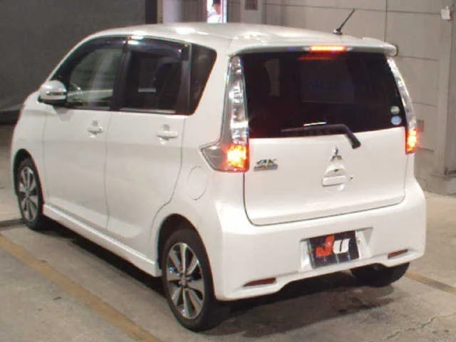 Mitsubishi EK CUSTOM