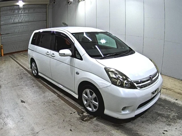 Toyota ISIS