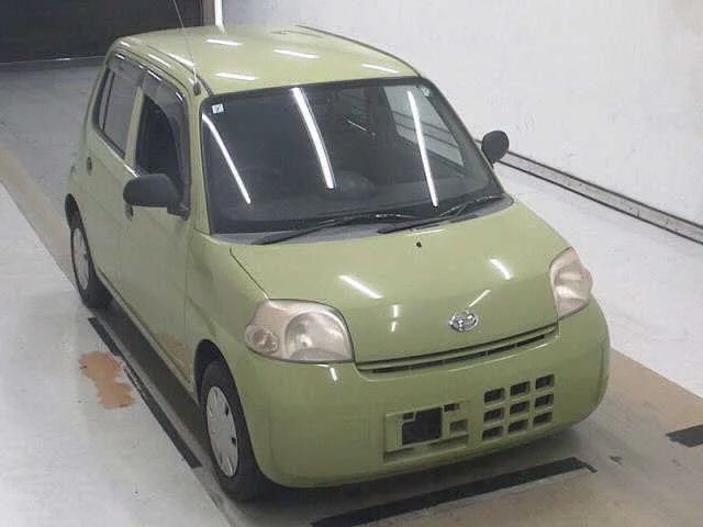 Daihatsu ESSE