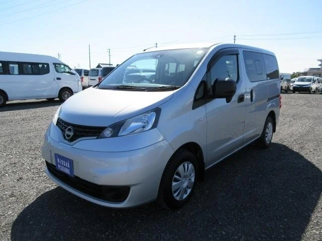Nissan NV200 — фото 1