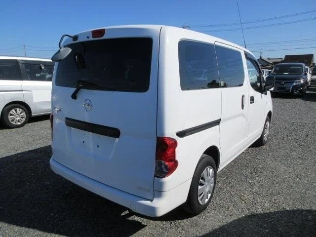 Nissan NV200 — фото 2