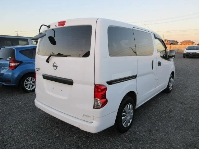 Nissan NV200 — фото 2