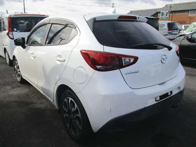Mazda DEMIO — фото 2