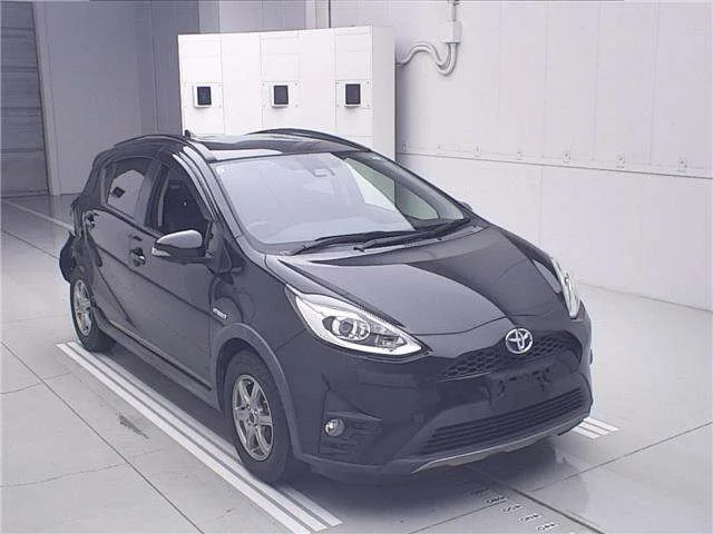 Toyota AQUA — фото 1