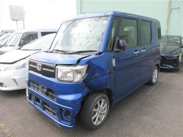 Daihatsu WAKE — фото 1