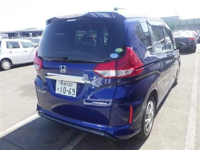 Honda FREED — фото 2