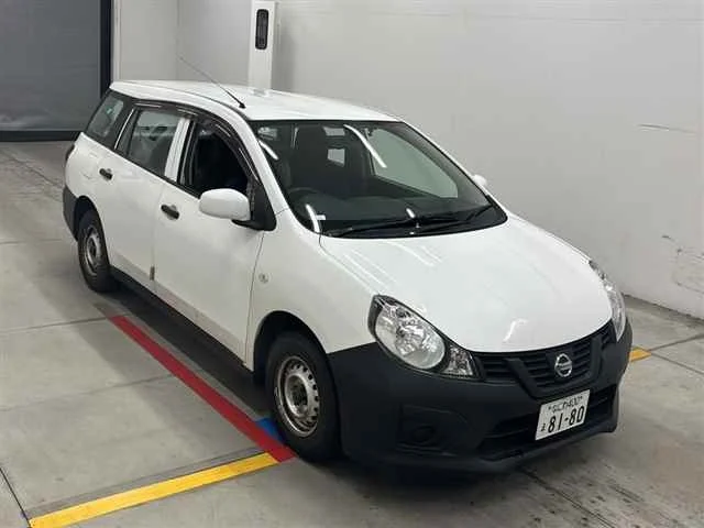 Nissan AD