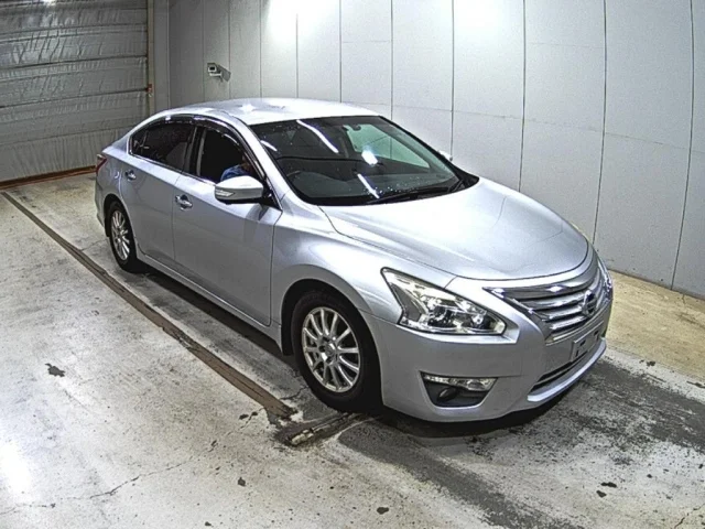 Nissan TEANA