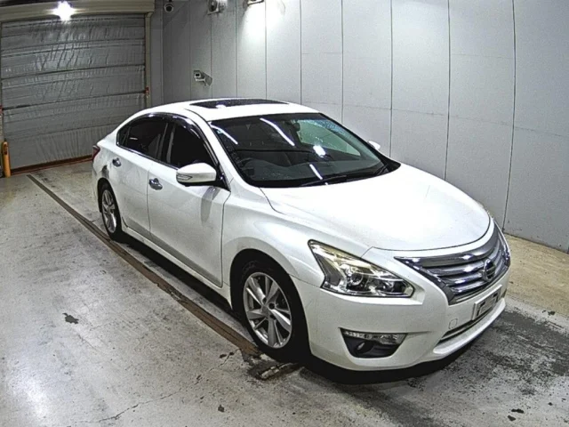 Nissan TEANA