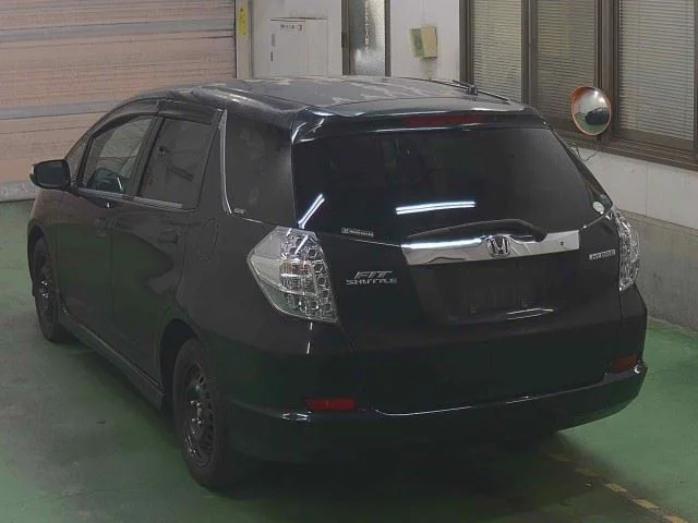 Honda FIT SHUTTLE — фото 2