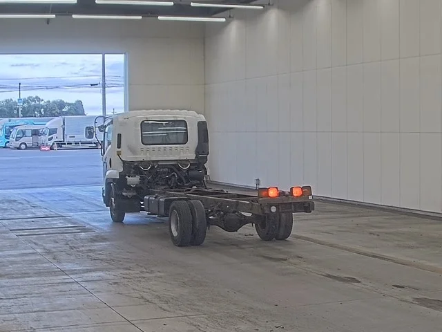 Isuzu FORWARD — фото 2