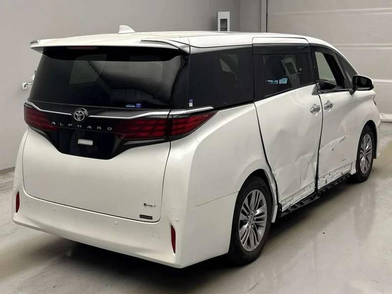 Toyota ALPHARD — фото 2