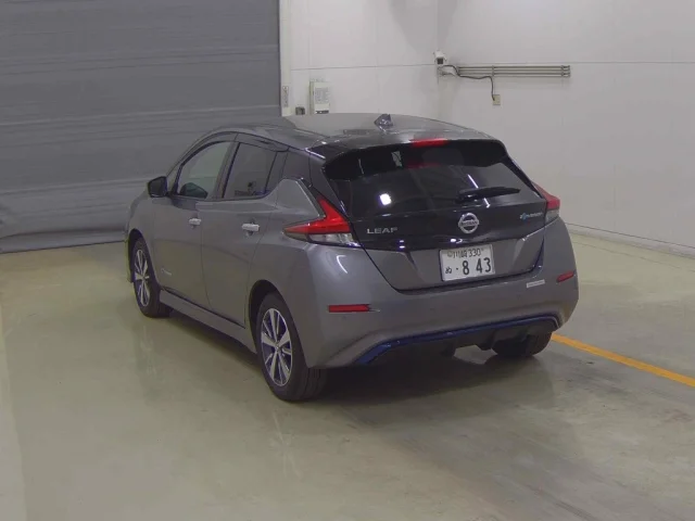 Nissan LEAF — фото 2