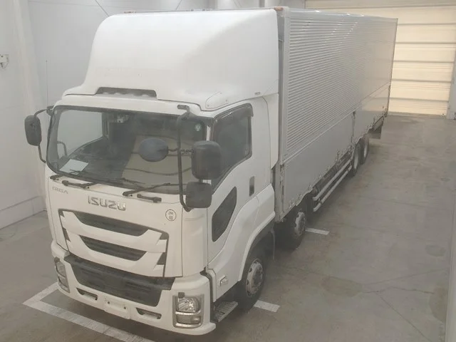 Isuzu TRUCK